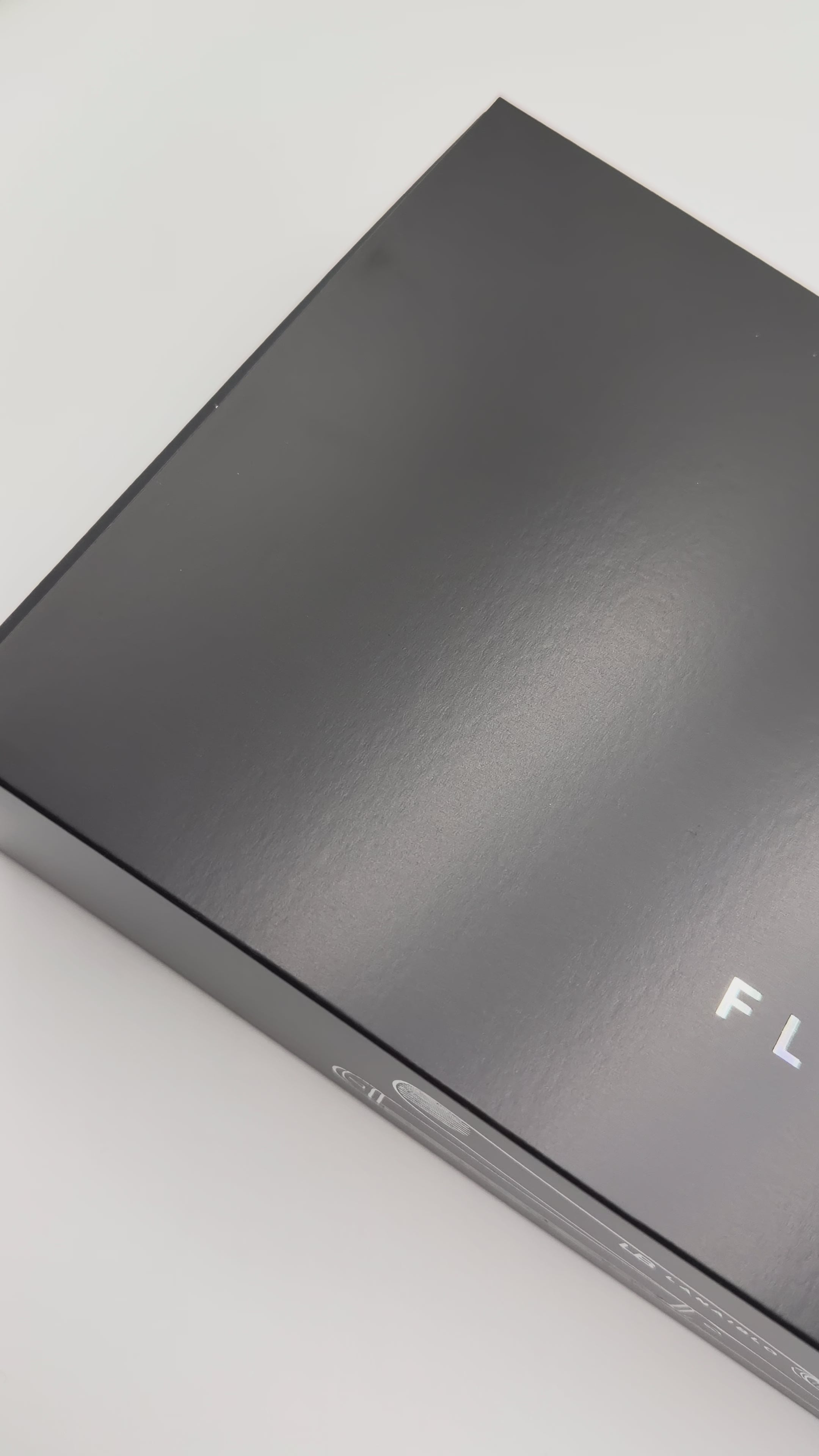 Load video: LanaiBLO Professional Grade Flat Iron